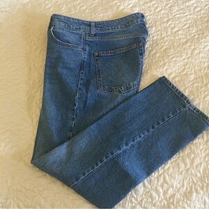 H&M straight cut mid rise jeans Size 8
